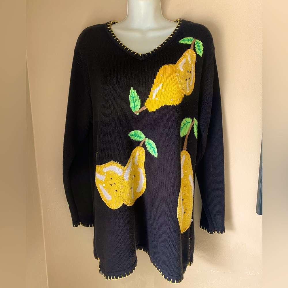 🍐THE QUAKER FACTORY🍐TUNIC SEQUIN BEADED PEARS STITCHED TRIM SIDE SLIT SWEATER